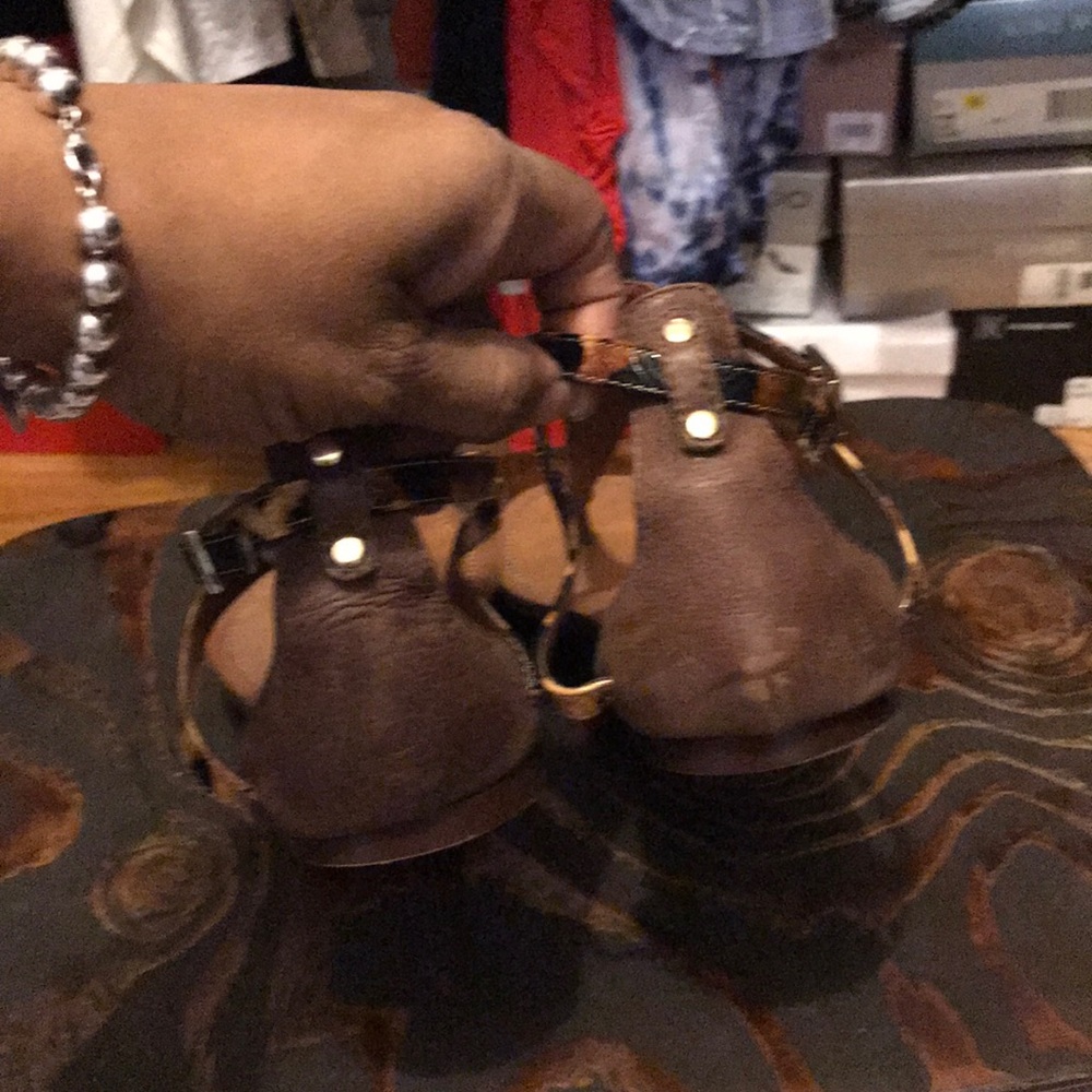 Sandals - Picture 2 of 3